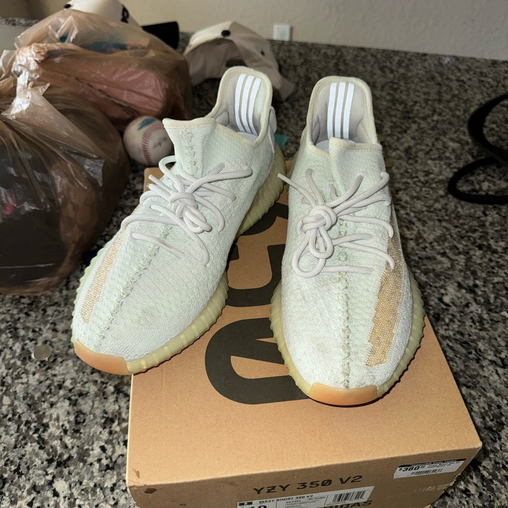 Yeezy Boost 350 V2 Hyperspace Sneakers